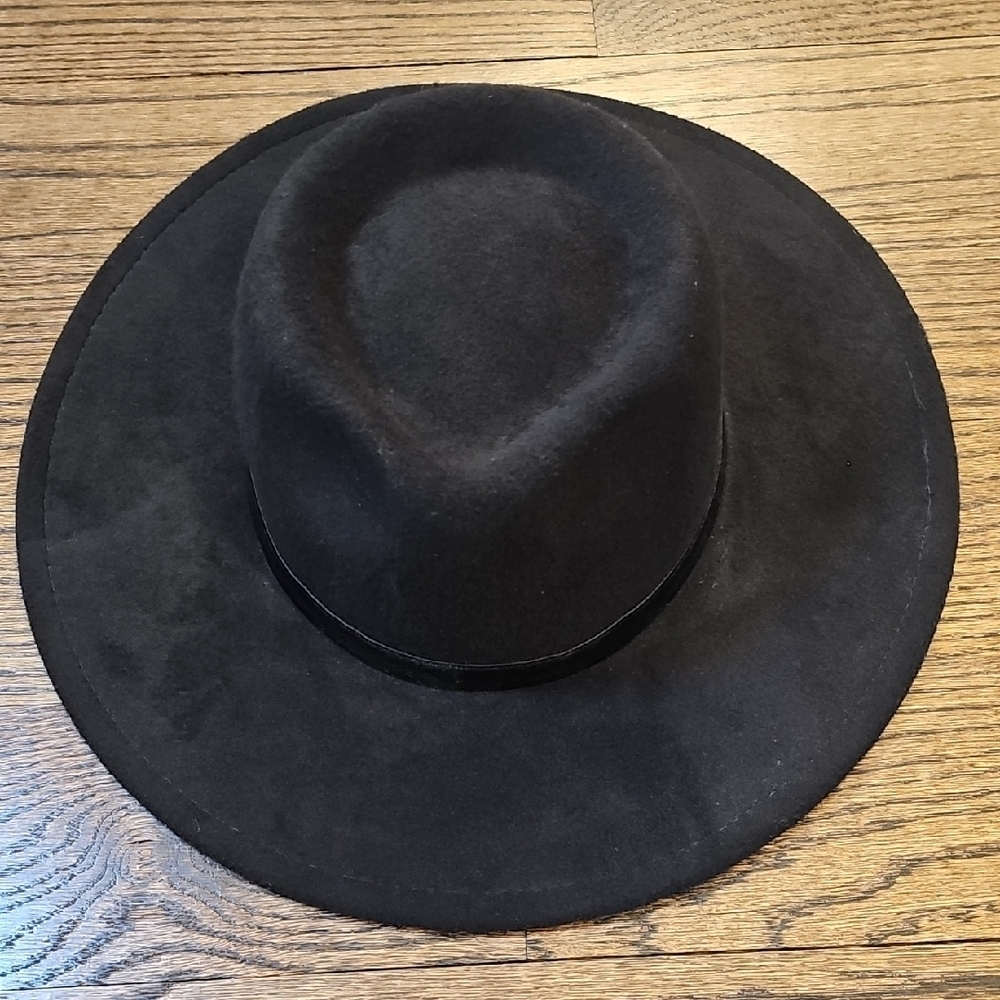 Stylish Black Wide-Brim Rancher Fedora Hat